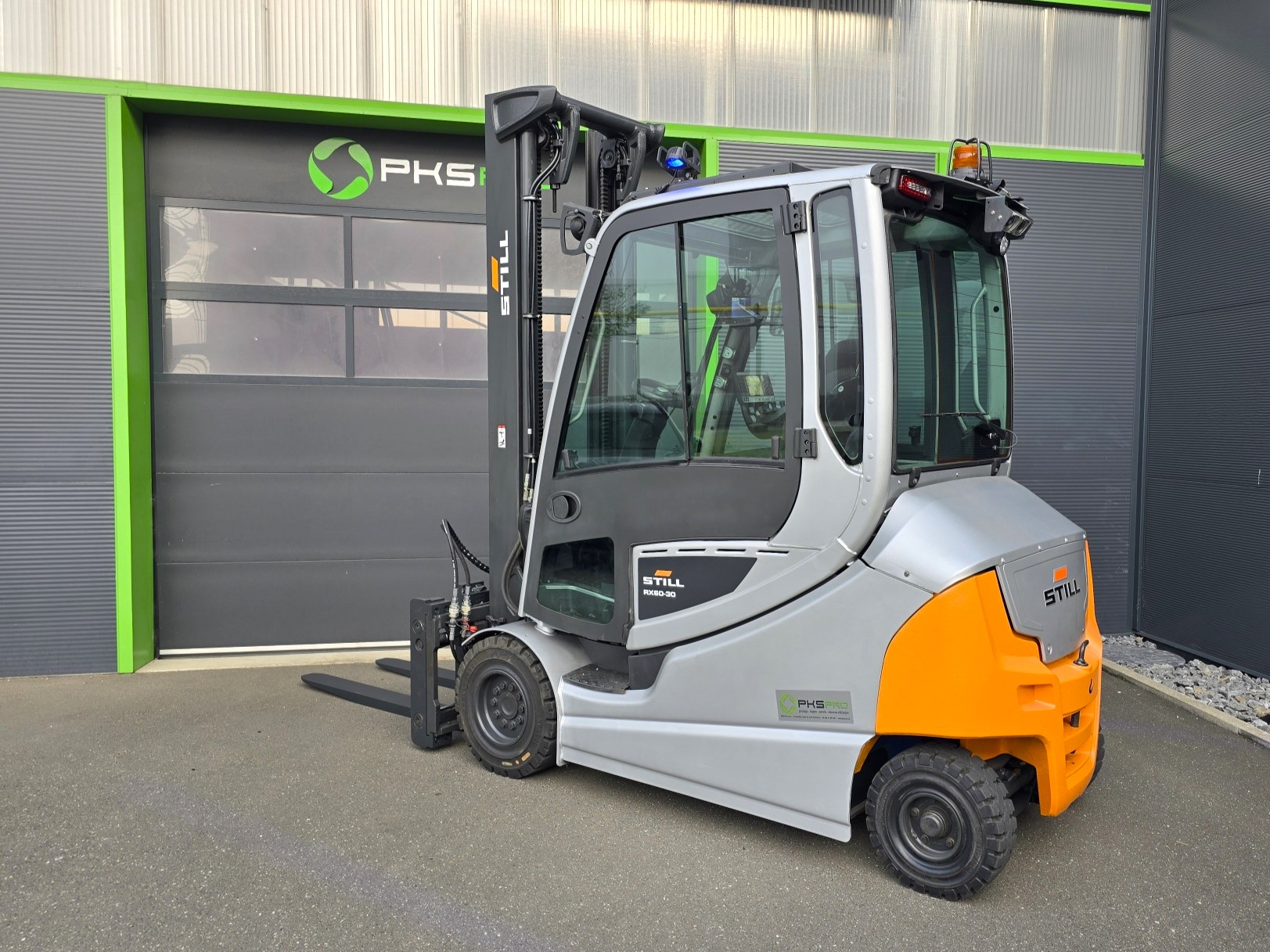 Viličar STILL RX60-30L-Obnovljen-Kabina-Pozicioner-Baterija 102%