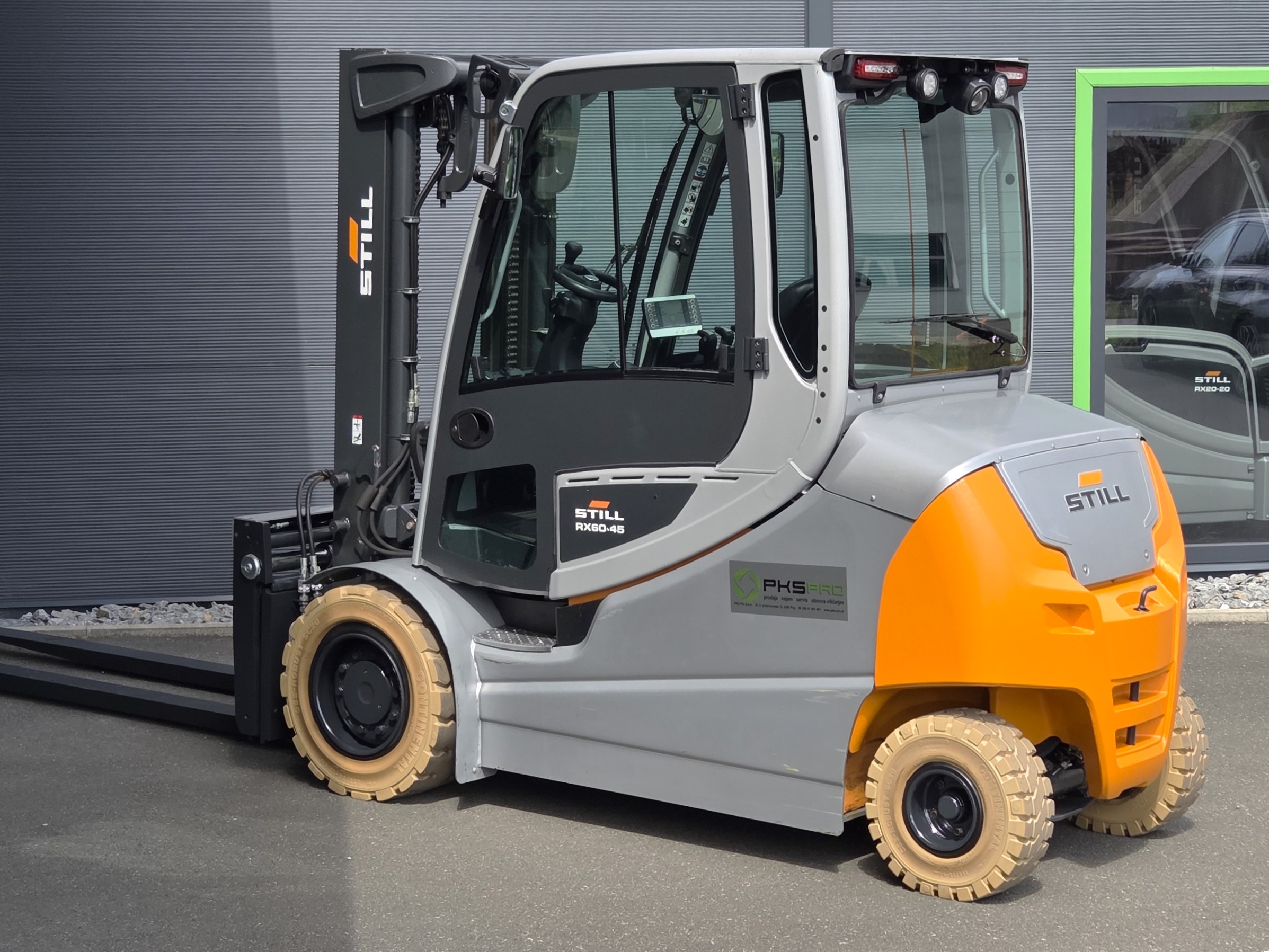 Viličar STILL RX60-45-Obnovljen-Pozicioner-Baterija 100%