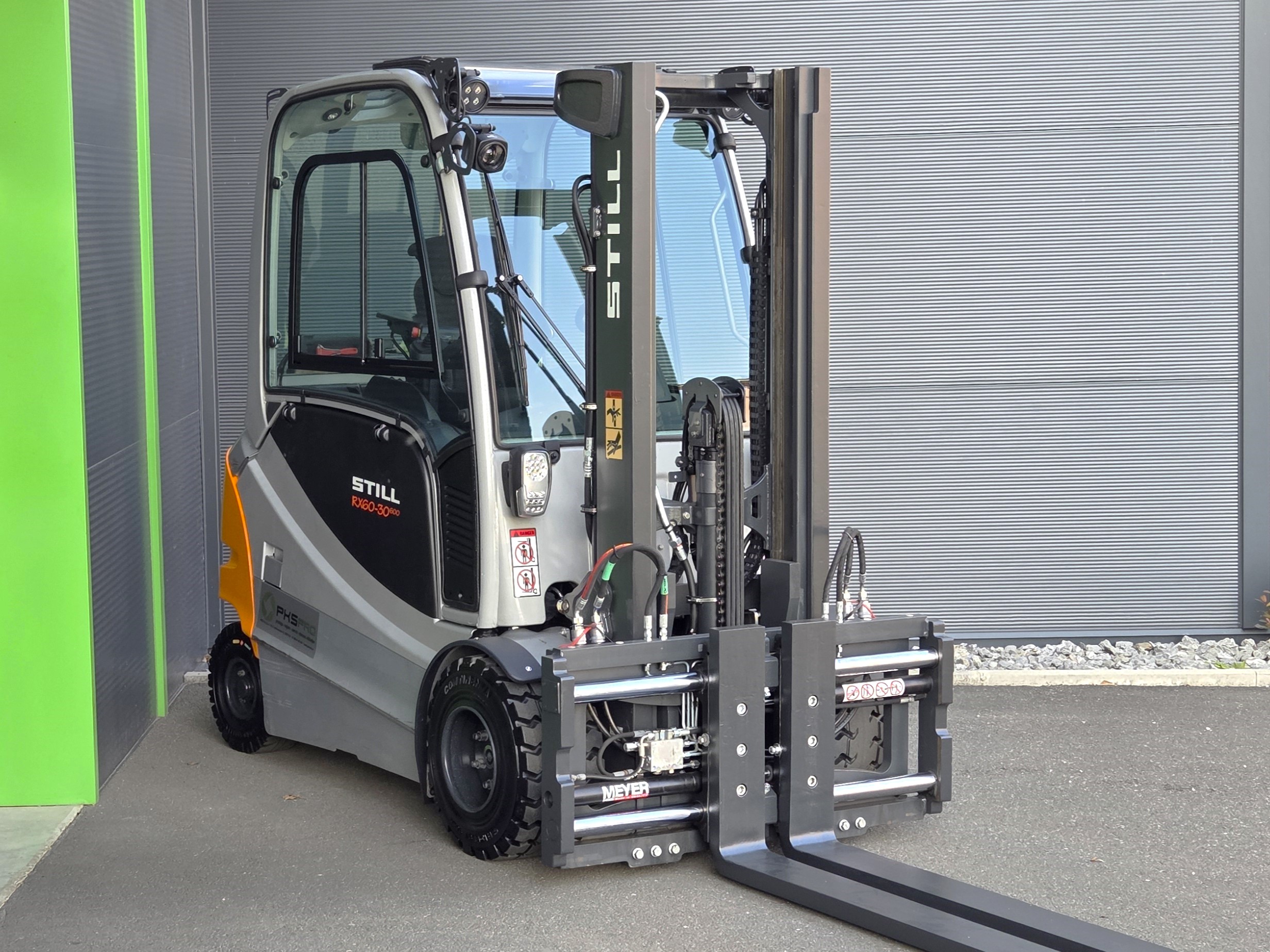 Viličar STILL RX60-30L/600-Mehansko obnovljen-Pozicioner-Baterija 86%