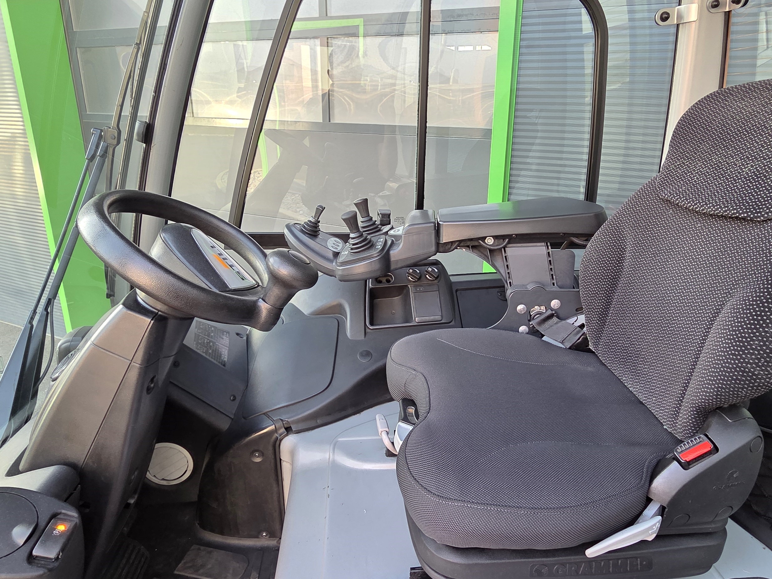 Viličar STILL RX60-30L/600-Mehansko obnovljen-Pozicioner-Baterija 86%